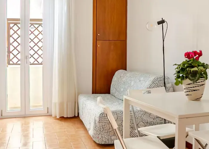2 Bedroom For 4 Quiet Tram 8 To Trastevere Vatican Rzym